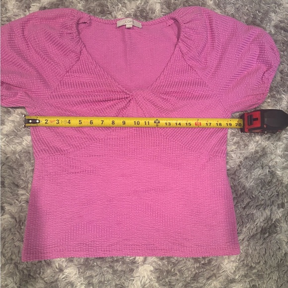 Women's Loft Short Sleeve Puff Top. Color is fuschia. Worn 1x. Size Large - Picture 9 of 12